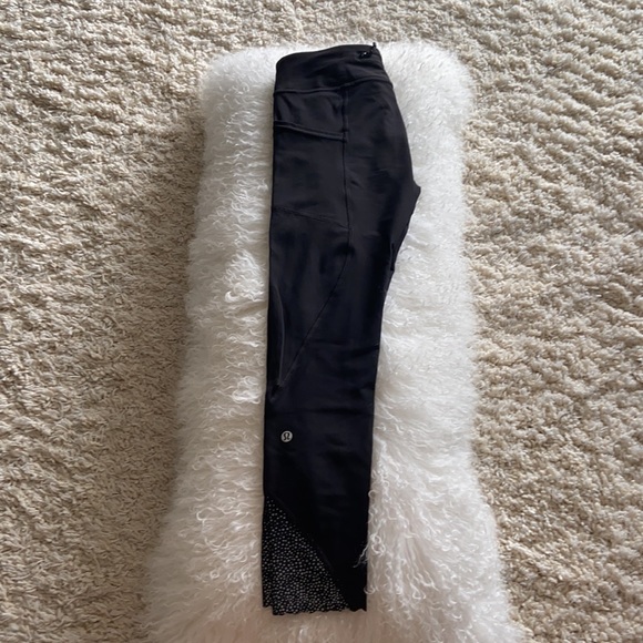 Lululemon black tights - Picture 3 of 5